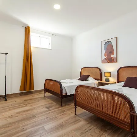 Olive Hills * Silves