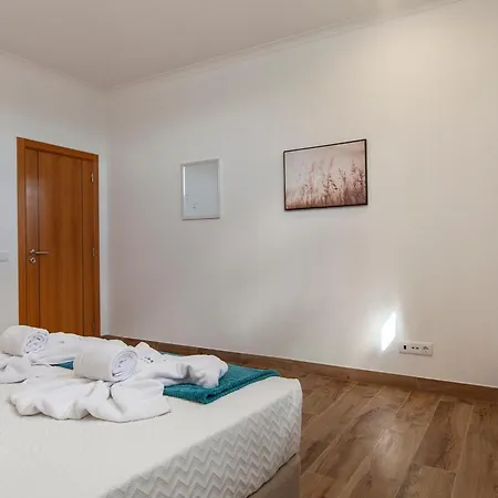 Olive Hills Silves